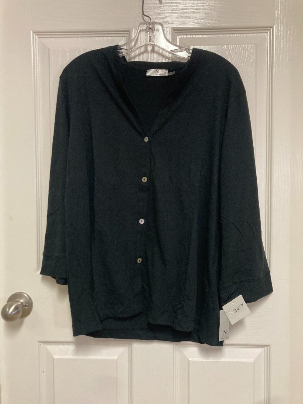 N NATORI NewWithTags Button Down V-Neck Long Sleeve Knit Top  black breeze size